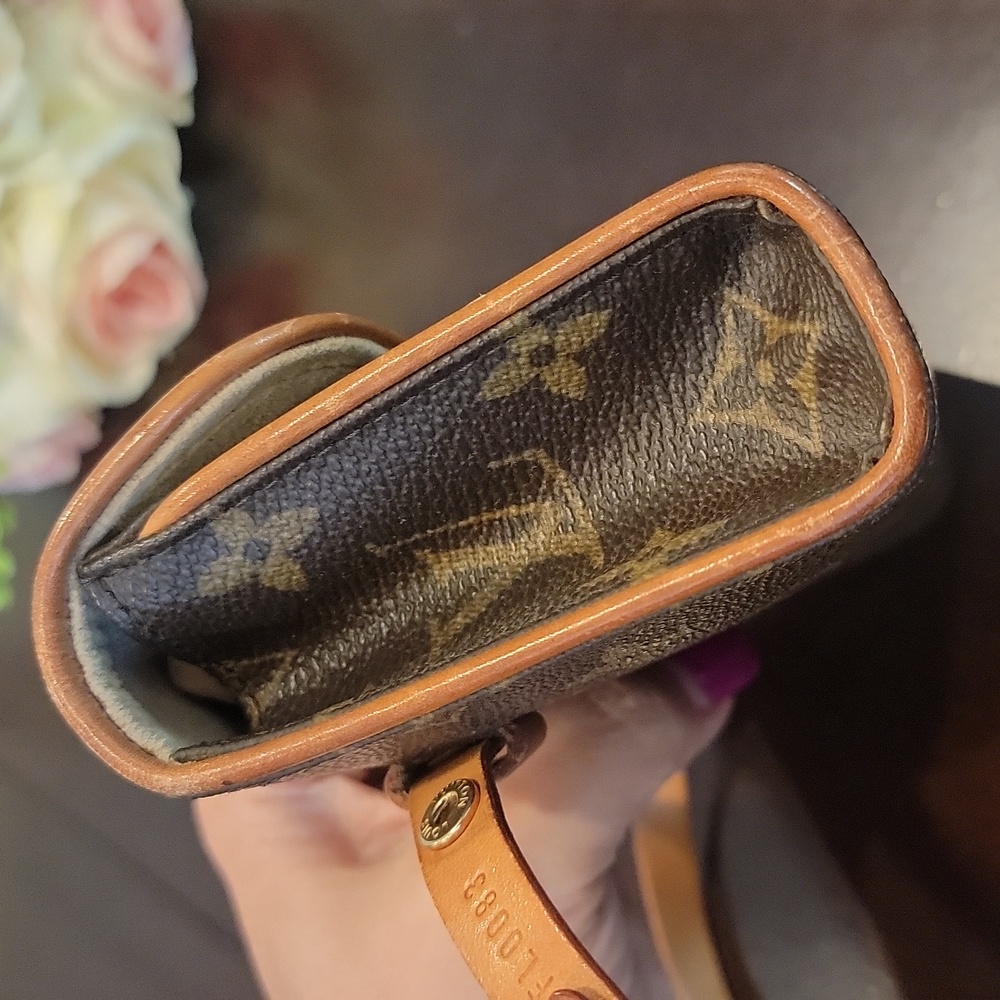 Authentic Louis Vuitton Florentine belt bag - Picture 5 of 12